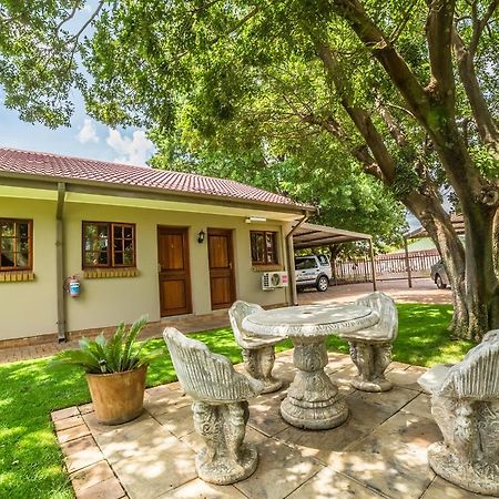 Beryl1 Guest House Клерксдорп Екстериор снимка